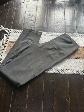Aeri offline gray High-Waist Active Leggings